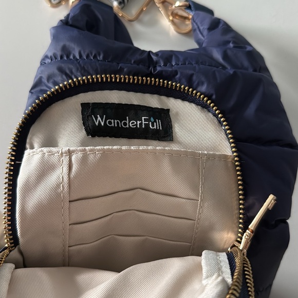 Wanderfull water/ wallet holder. Hydrobag - Picture 5 of 8